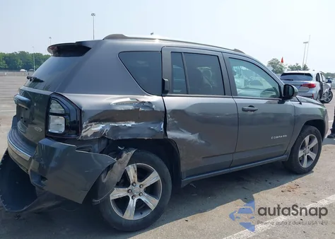 2017 Jeep Compass High Altitude 4X4 z USA, uszkodzony, nr VIN 1C4NJDEB4HD114026